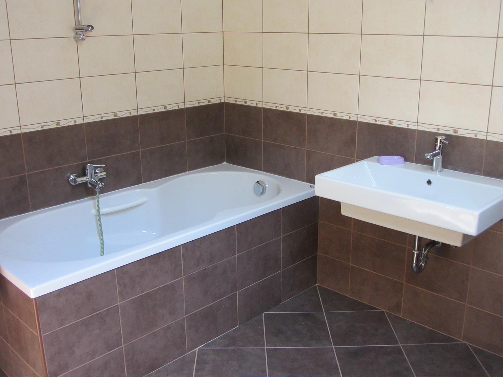 Rent a house with bathroom slovenia, vacation, accommodation